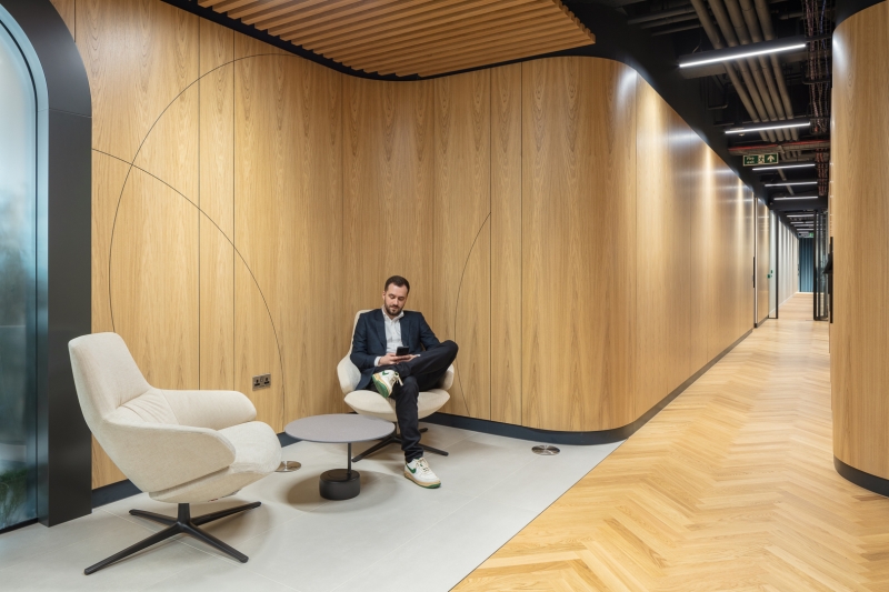 The stylish office refurbishment at Maples Group, London - Office photography by Midi Photography